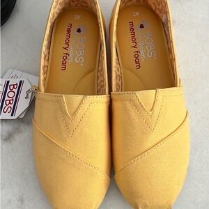 BOBS Skechers Memory FoamYellow Slip-On Shoes NWT